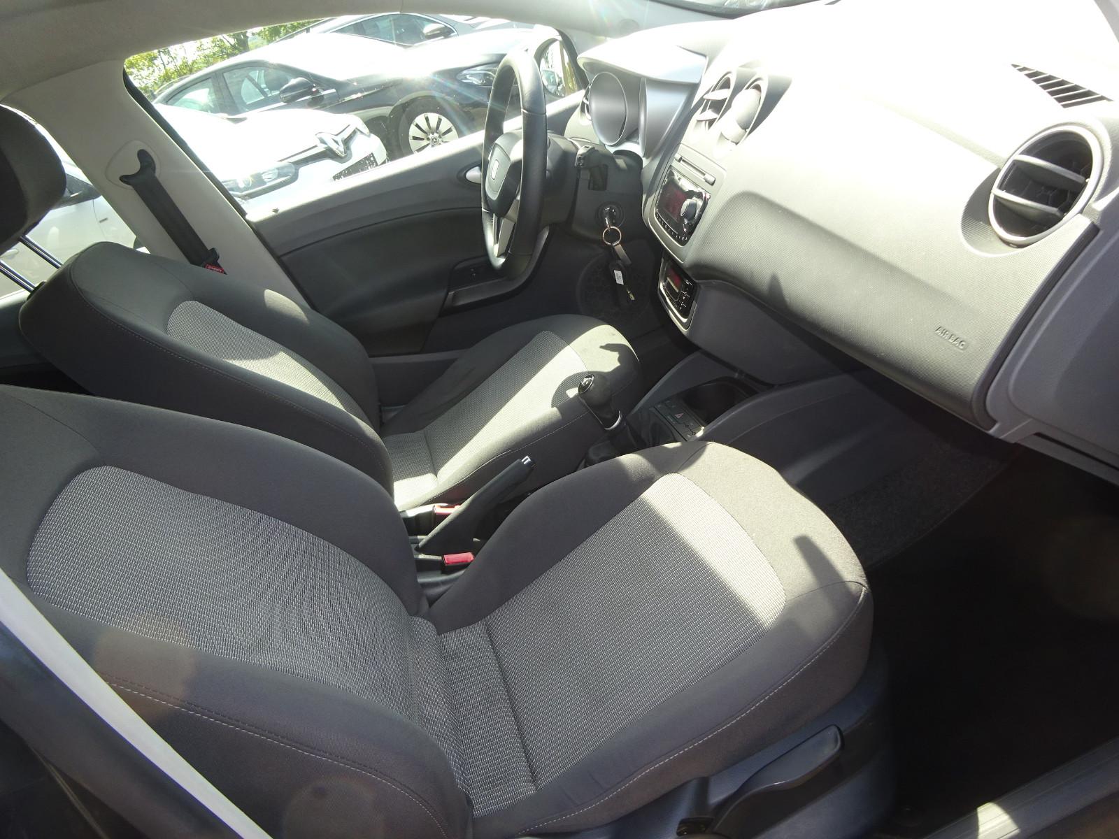 Seat Ibiza 2011 — photo 11