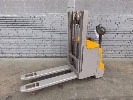 Jungheinrich EJD 220 Baujahr 2019 /HH 2,1M/  Akku 2019