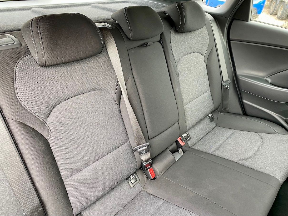 Fahrzeugabbildung Hyundai i30 1.0 DCT AAC SHZ ALLWETTER ALU