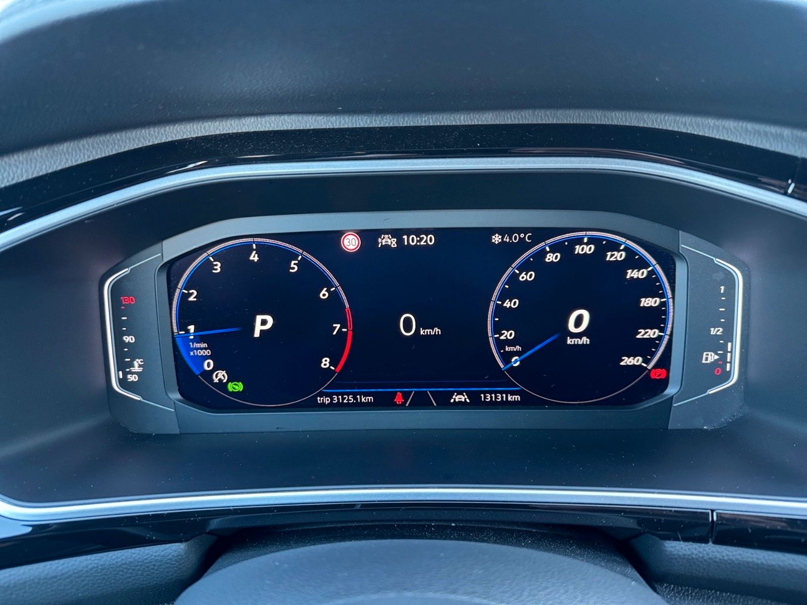Fahrzeugabbildung Volkswagen T-Roc R-Line