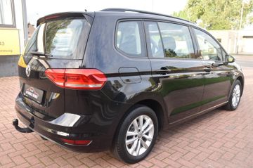 Volkswagen Touran - 5