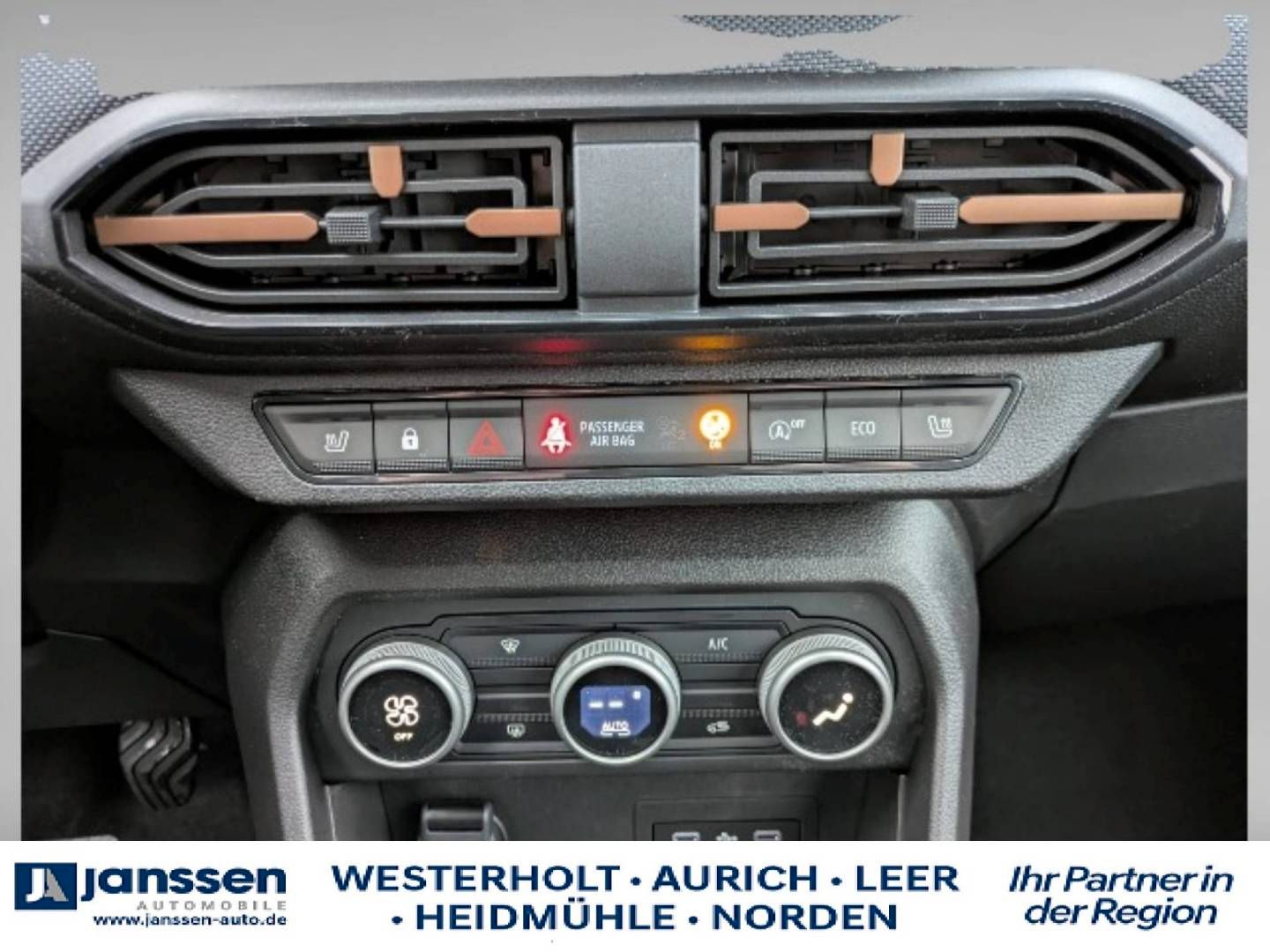 Fahrzeugabbildung Dacia Sandero Stepway Expression TCe 110