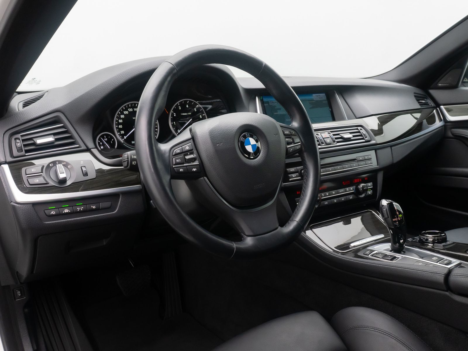 Fahrzeugabbildung BMW 535i Activehybrid5 HUD DAB H/K 360&deg;Sport SoftCl