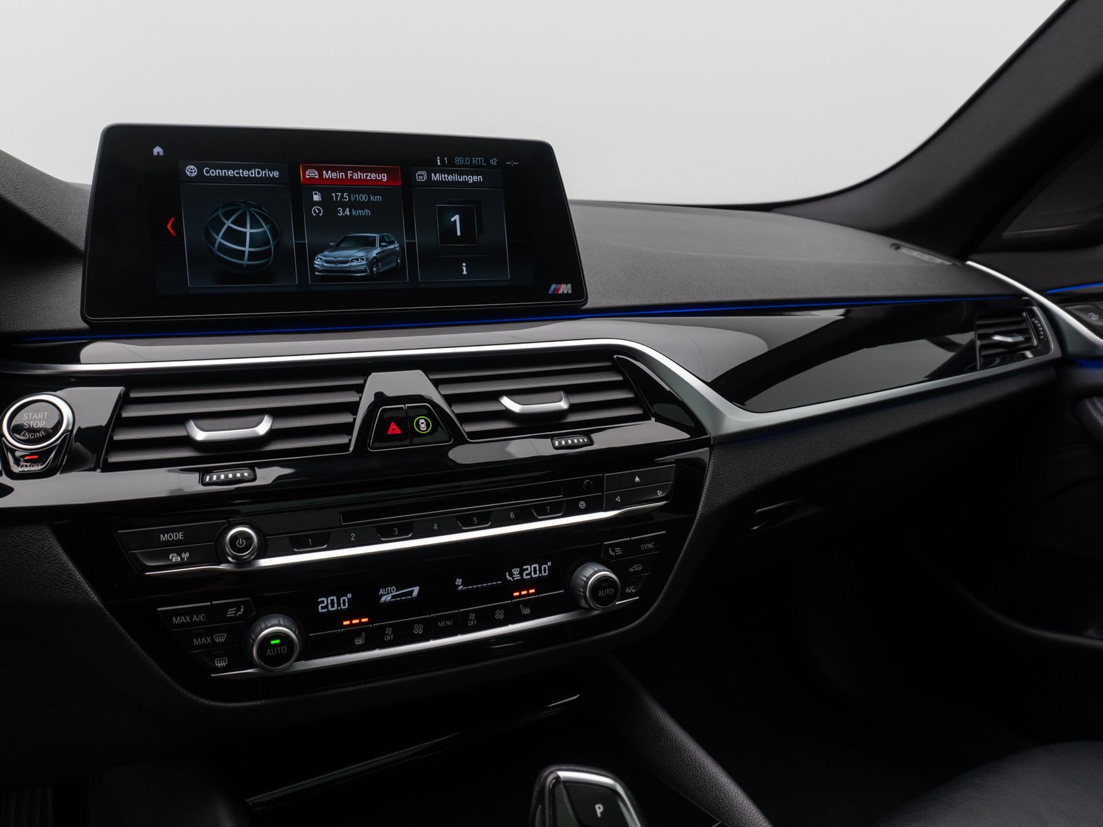 Fahrzeugabbildung BMW 530d xD M-Paket 360° LED DAB HUD Pano NaviPro
