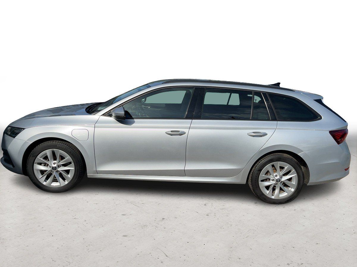 Skoda Octavia Combi Ambition iV 1.4 DSG LED+NAV+RFK+SH imagem 3