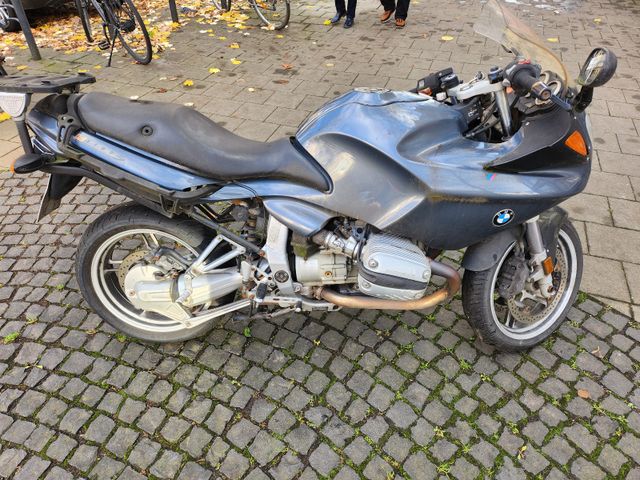 BMW R1100S