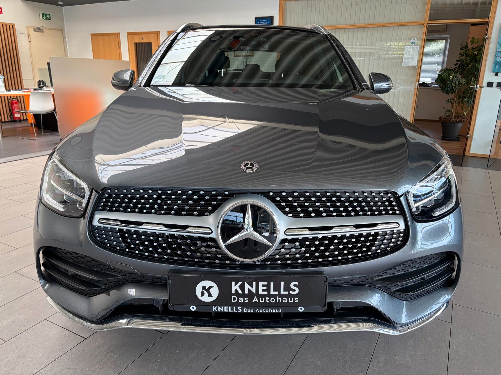 Mercedes-Benz GLC 300 d AMG Line 4Matic AHK DISTRO PANO KAMERA foto 2