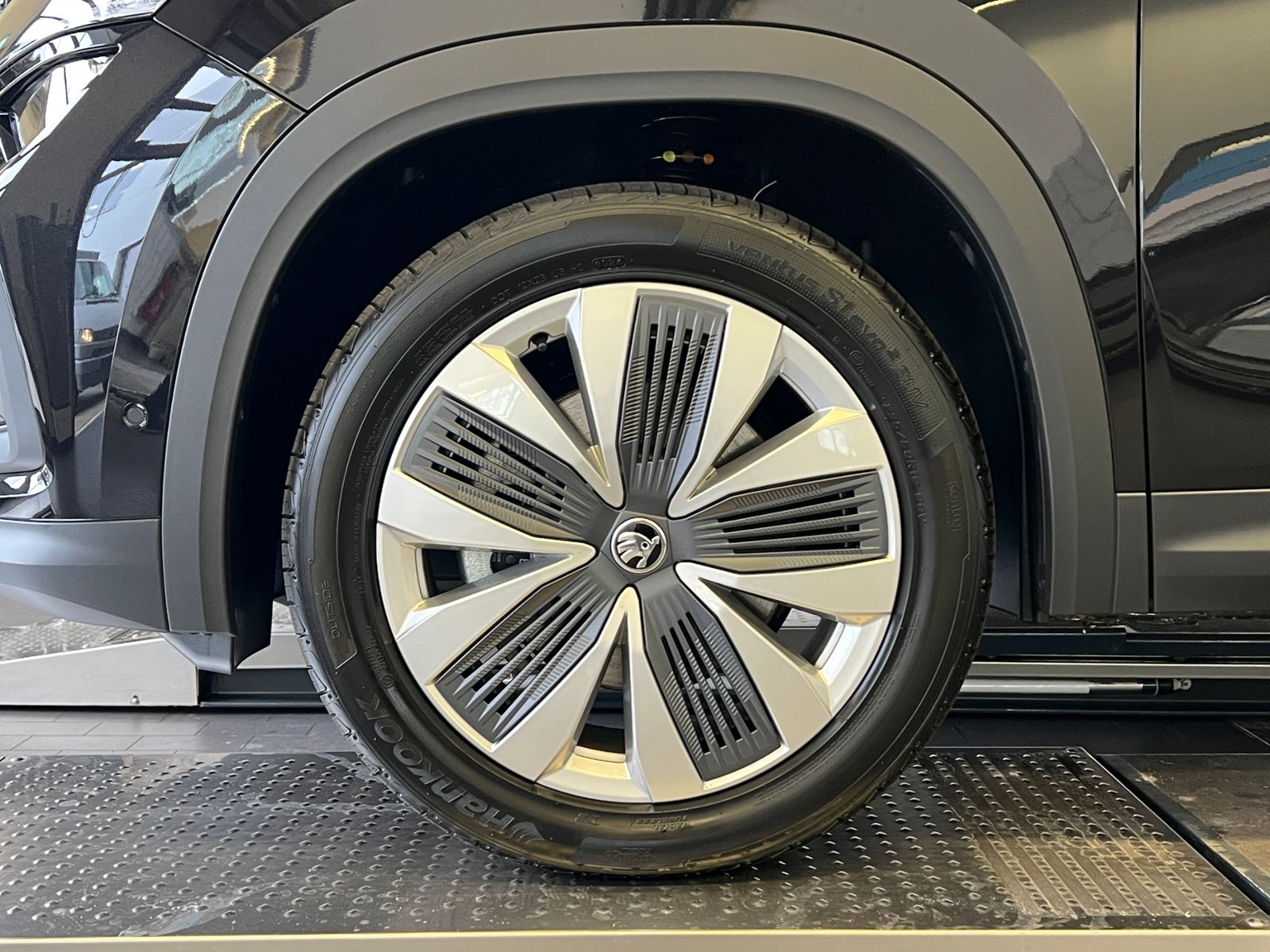 Fahrzeugabbildung SKODA Kodiaq Selection 2.0 TDI DSG *AHK, 7 Sitze, Pano