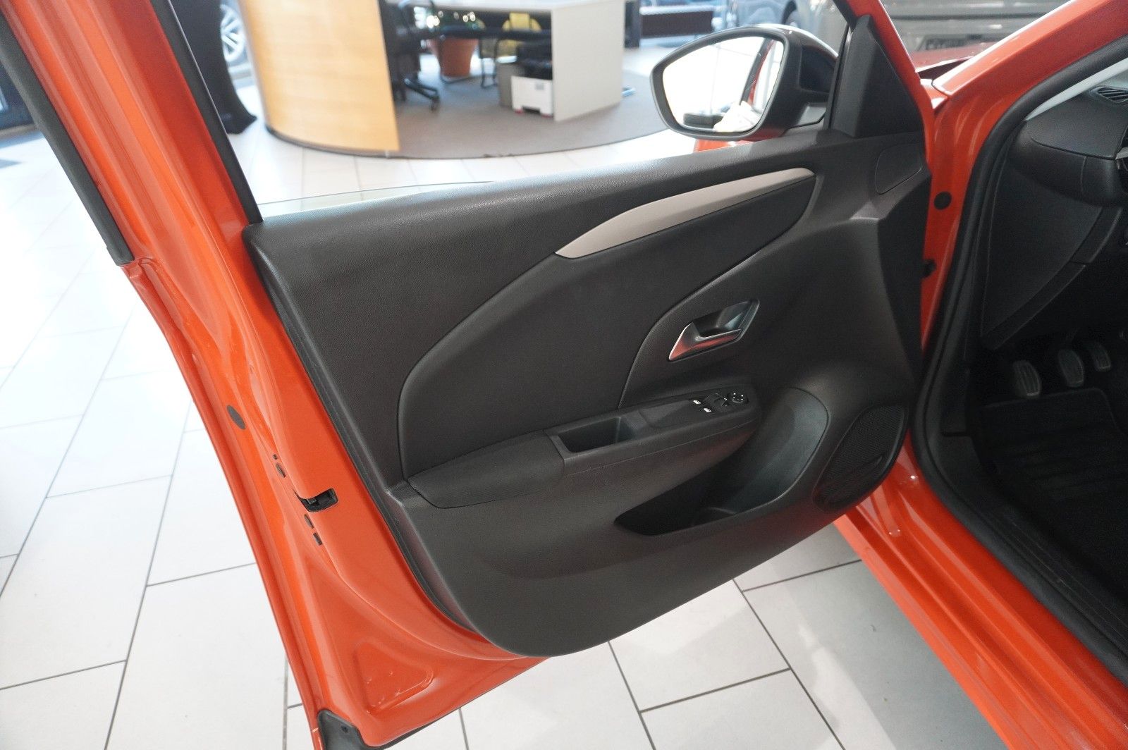 Fahrzeugabbildung Opel Corsa F 1.2 EDITION NAVI/SHZ/SPORT/PDC/TEMP/DAB+