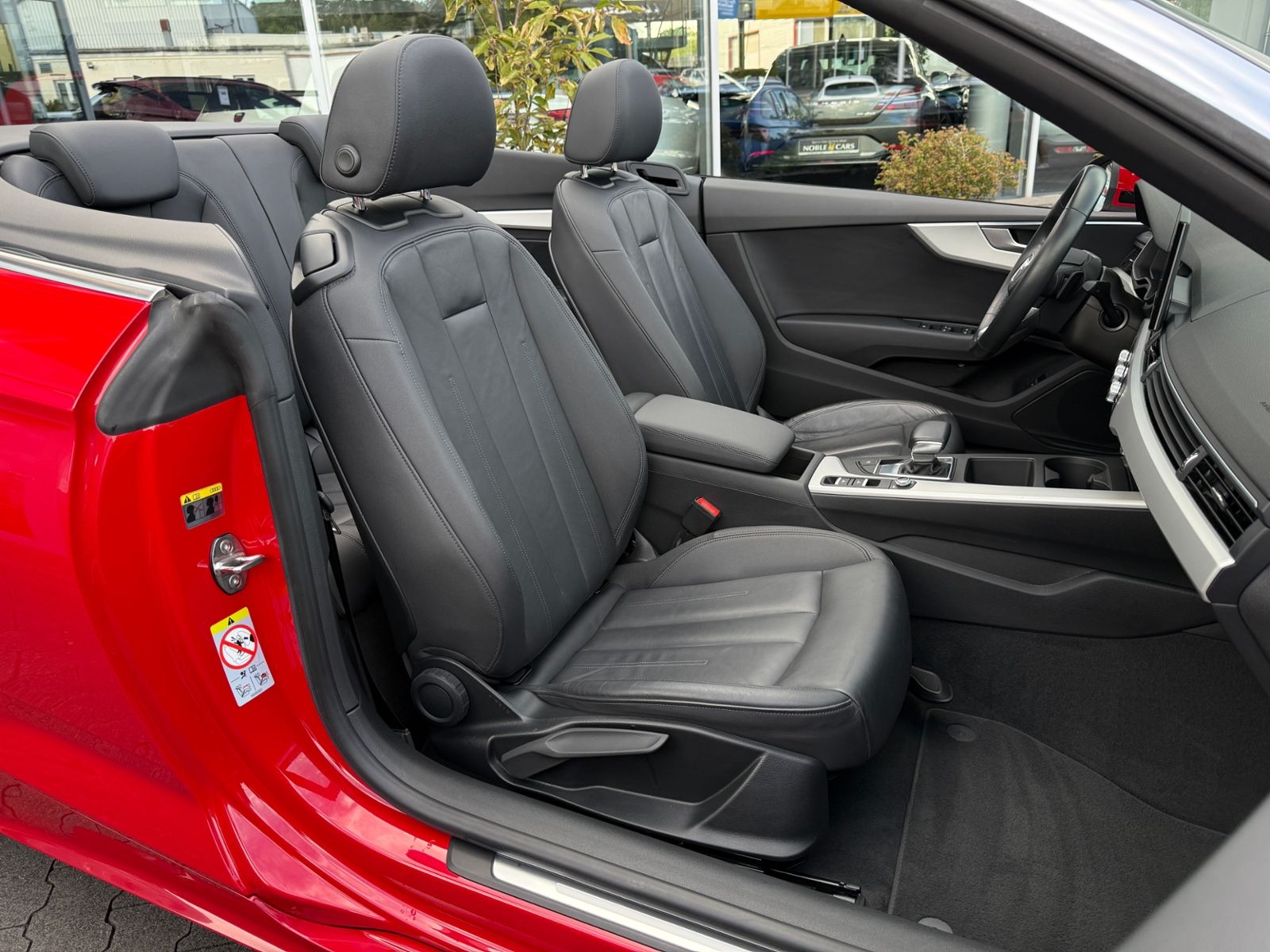 Fahrzeugabbildung Audi A5 Cabrio advanced 40 TFSI S tronic NAVI LEDER