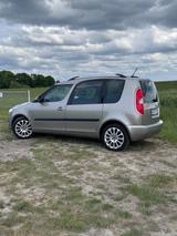 Skoda Roomster 1.6 16V Scout Plus Edition Tiptroni... - Skoda Roomster Scout mit Benzin-Antrieb