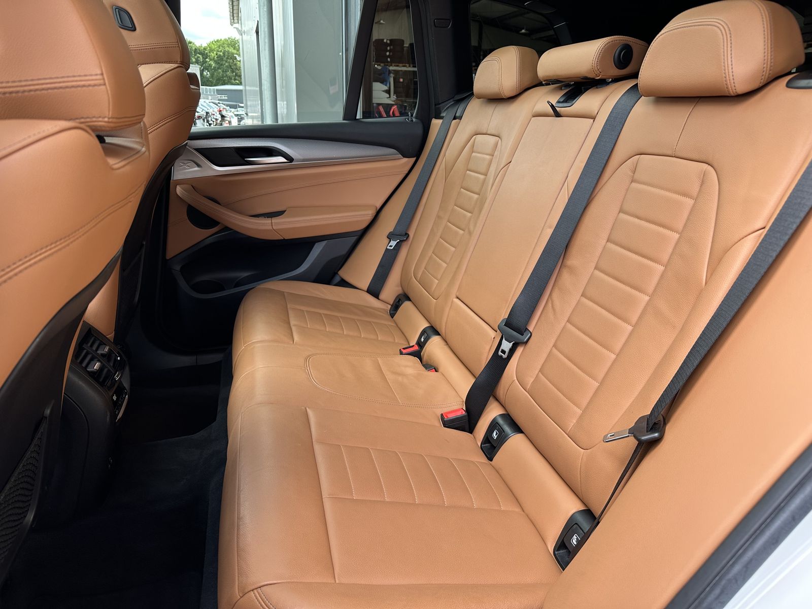Fahrzeugabbildung BMW X3 xDrive30d M-Sport NAV+LED+PANORAMA+HUD+KAMERA