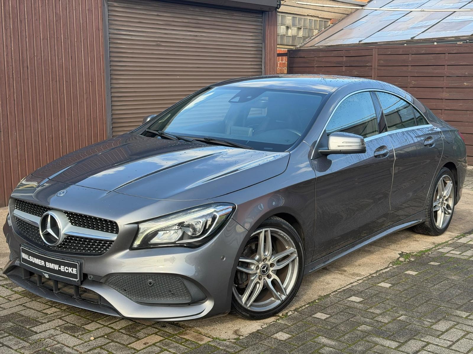 Mercedes-Benz CLA 180 Aut. AMG-LINE NAVI LEDER SHZ LED