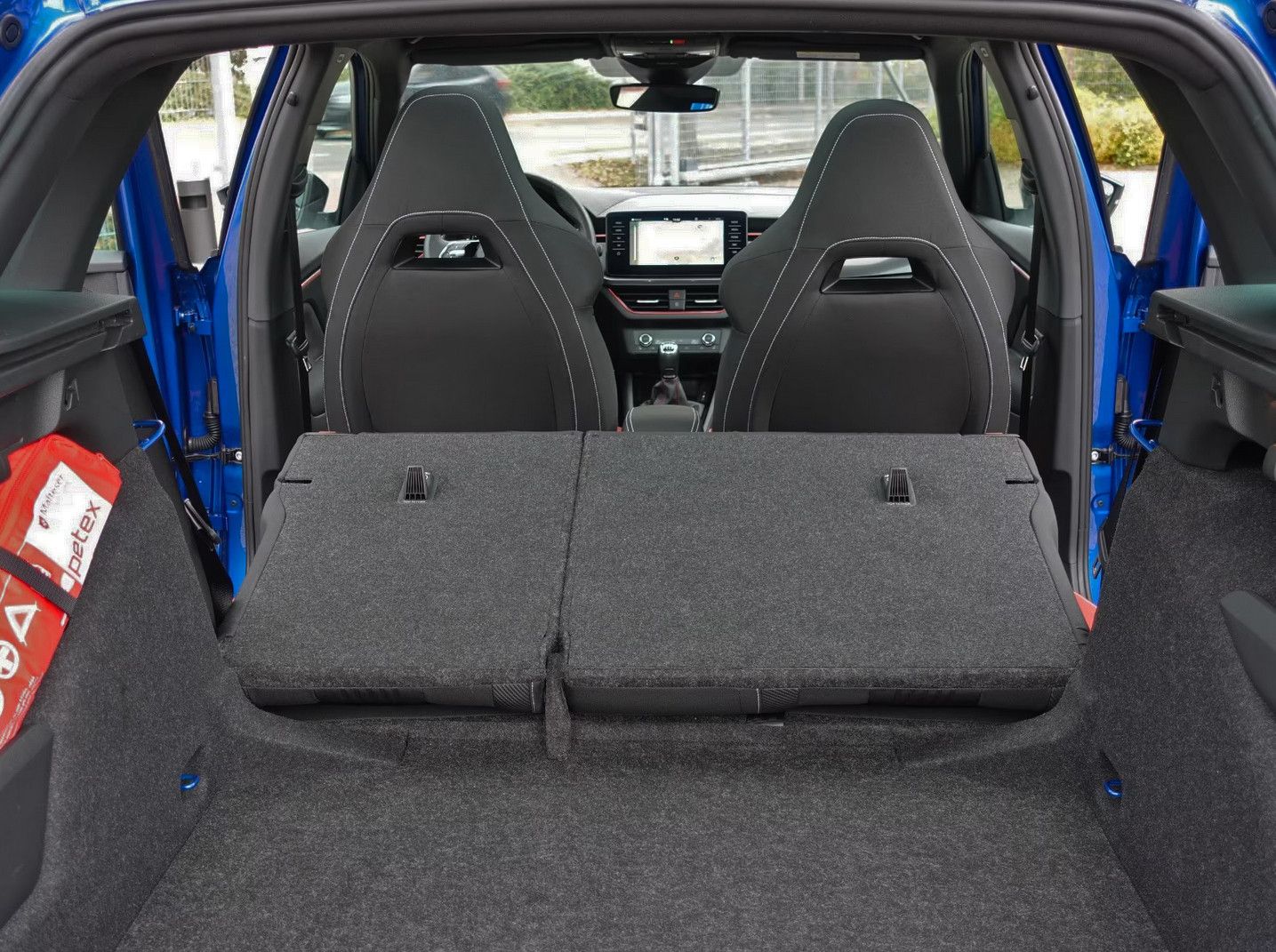 Fahrzeugabbildung SKODA Kamiq 1.5 TSI MONTE CARLO LED Navi Assist. 18"LM