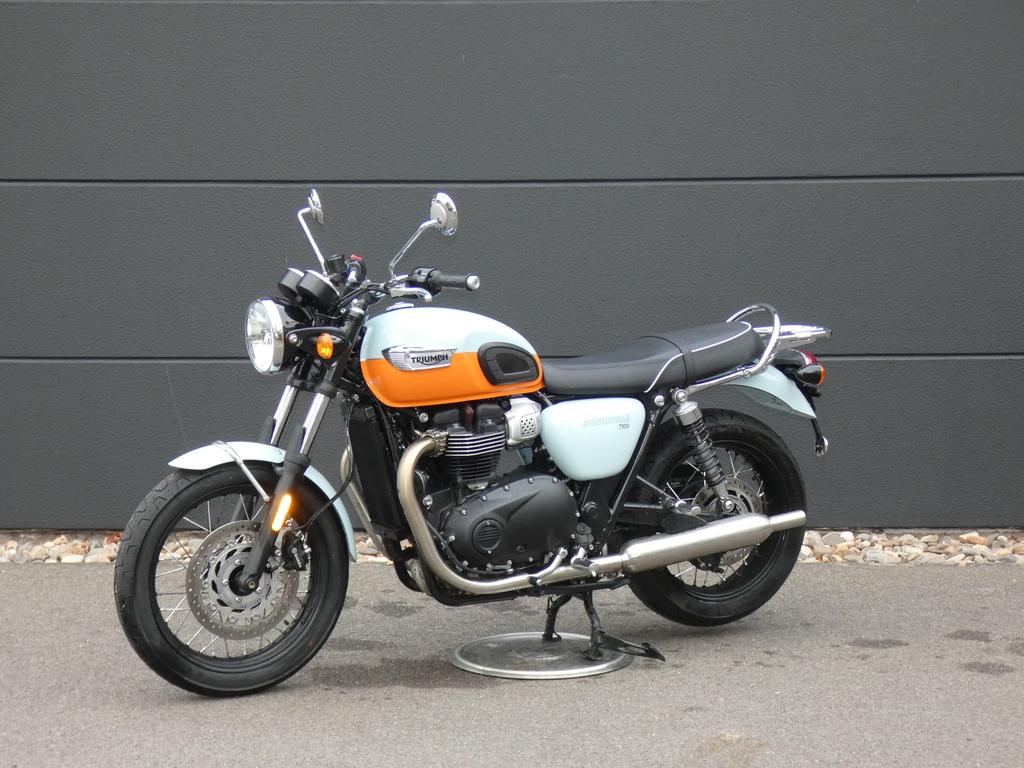 Triumph BONNEVILLE T100 wenig km