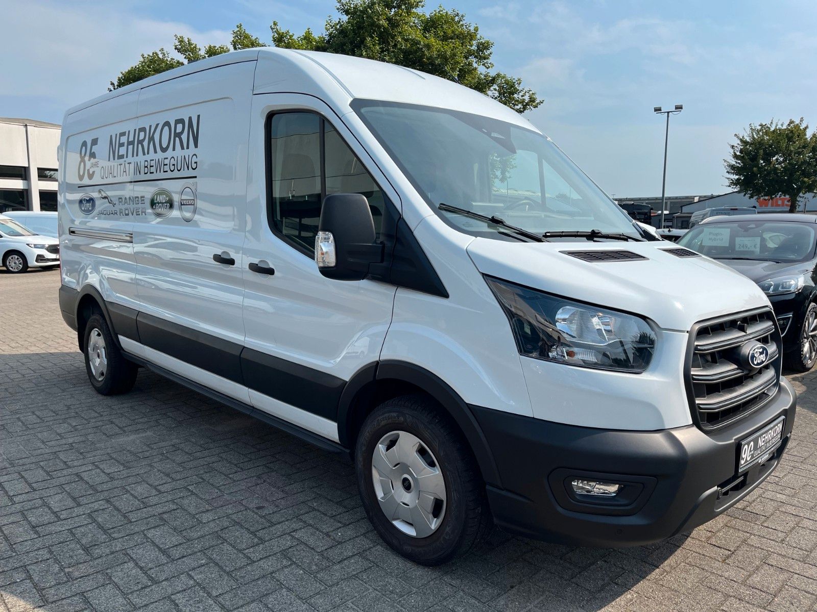 Fahrzeugabbildung Ford Transit 350 L3 Kasten LKW hoch lang KLIMA AHK