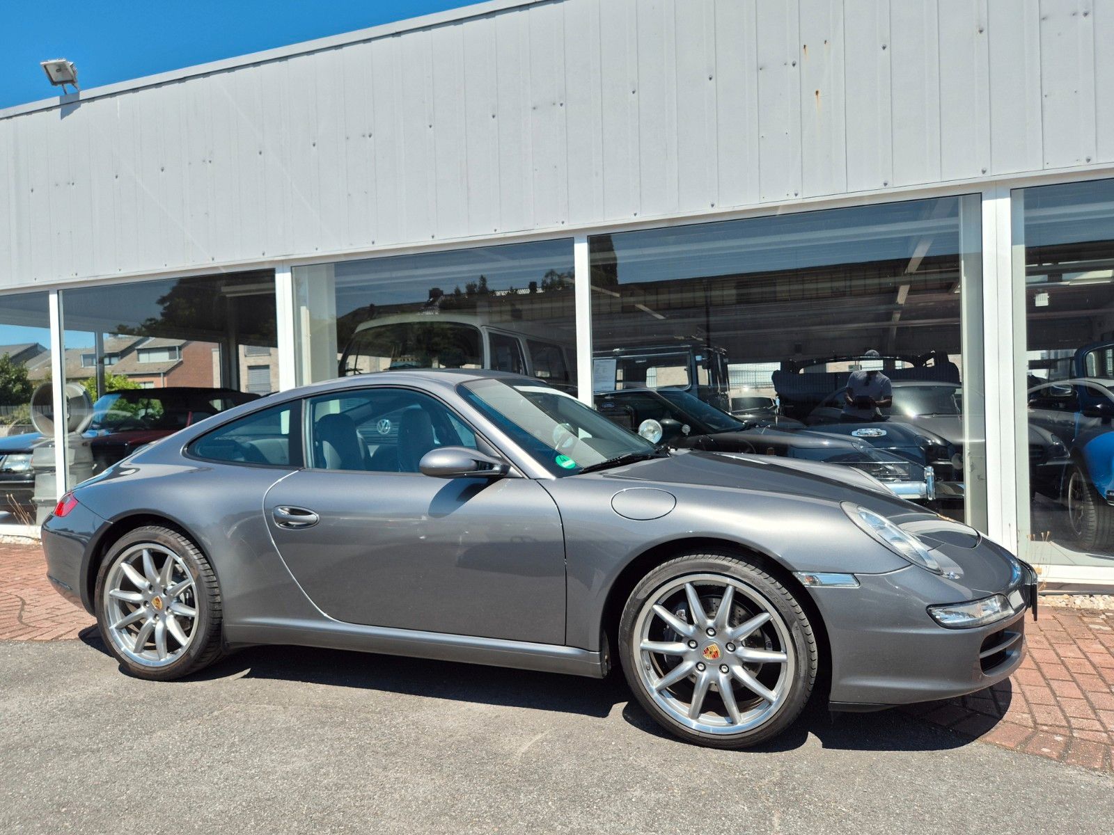 Fahrzeugabbildung Porsche 997 Carrera/Dt./Historie/Meteor Grau/Top