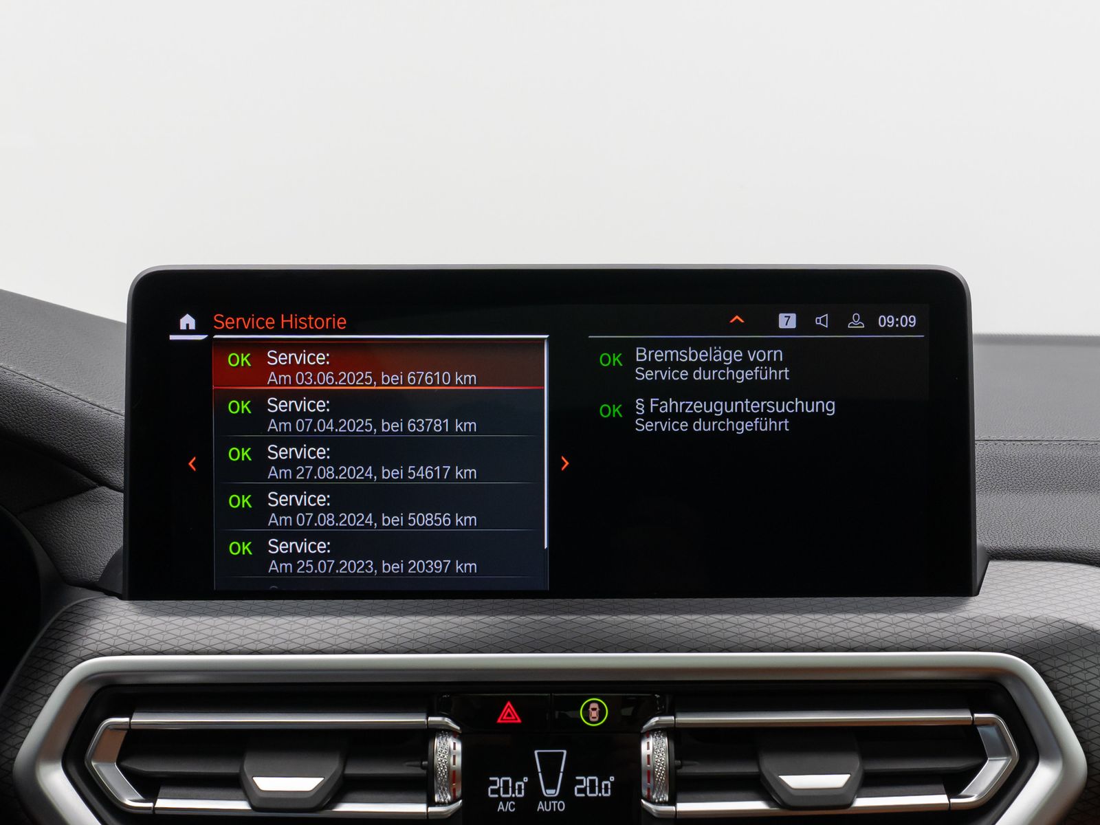 Fahrzeugabbildung BMW X4 M40d 360° Laser DAB Panorama HUD Komfort HiFi