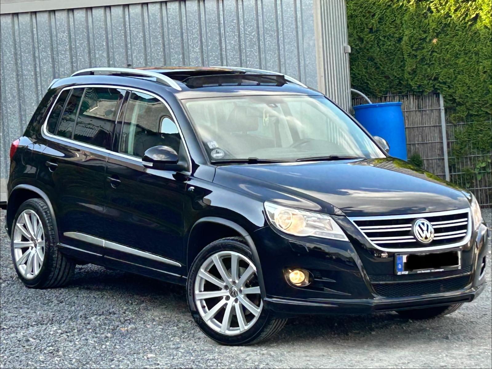 Volkswagen Tiguan R-LINE 4Motion DSG PANO R-KAMERA 2.HAND
