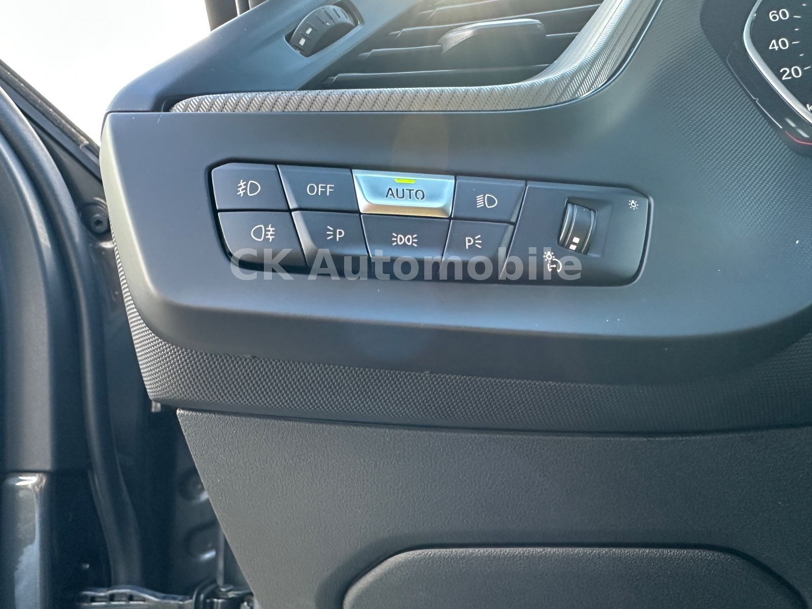 Fahrzeugabbildung BMW 118d M-Sport Shadow-Line/Navi/LED/PDC