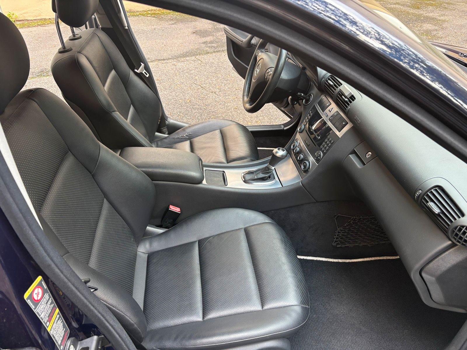 Mercedes-Benz C230 2004 — photo 8