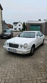 Mercedes-Benz mercedes e230 w210 Automatik Tüv 03.27 - Mercedes-Benz E 230 in Hamburg