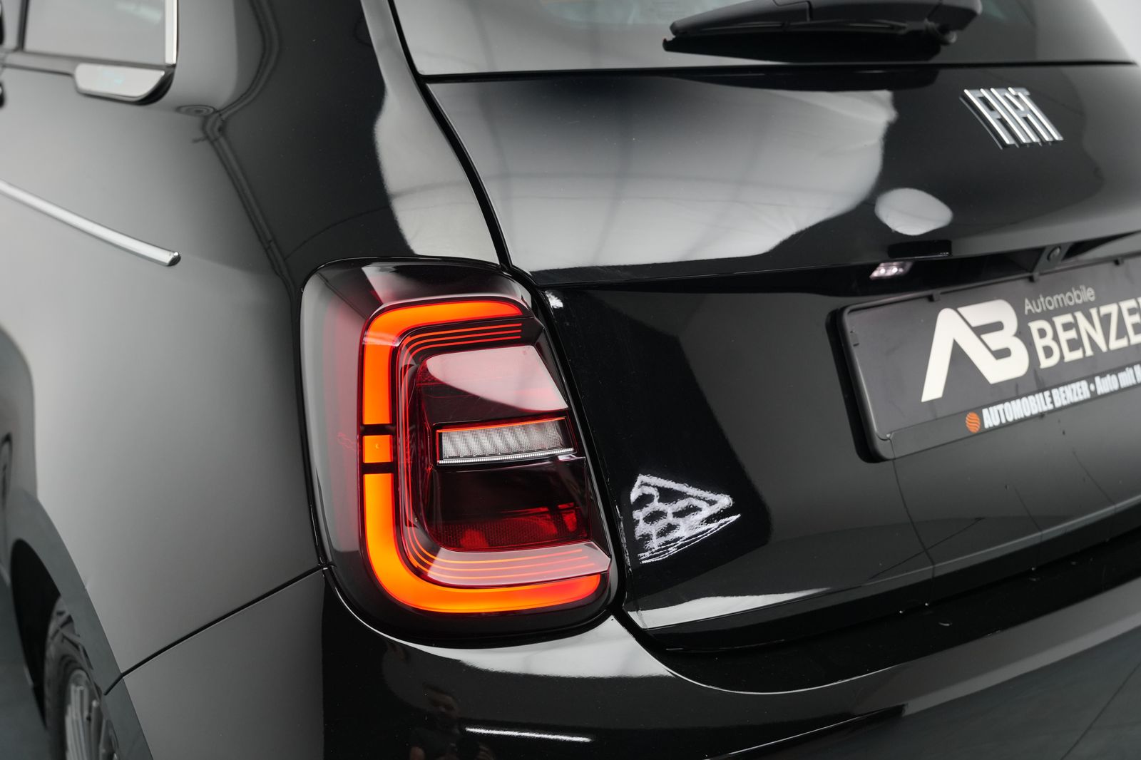 Fahrzeugabbildung Fiat 500 Icon 42 Kwh *Kamera*Navigation*Klima*PDC*