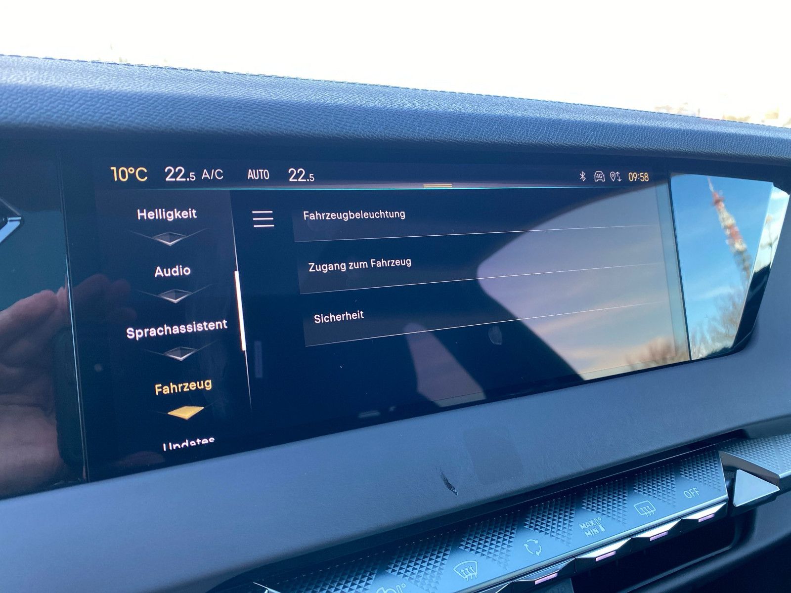 Fahrzeugabbildung DS Automobiles DS4 Benzin Automatik 130 ETOILE *LEDER*MatrixLED