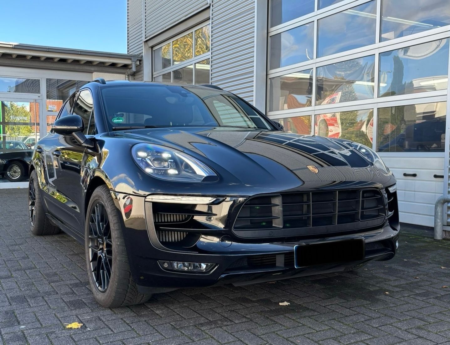PORSCHE Macan GTS Approved LED