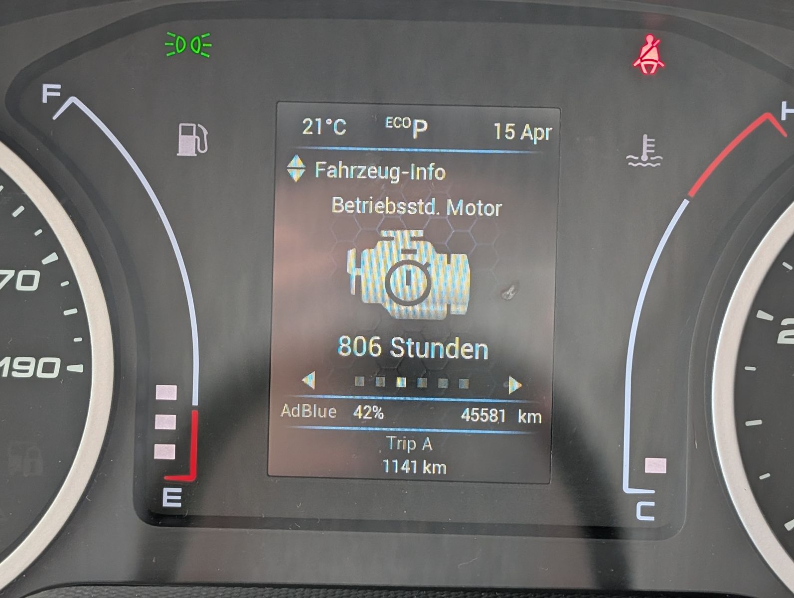 Fahrzeugabbildung Iveco 35S18V 4100L Daily 3.0L HI-Matic Holzboden Kamer