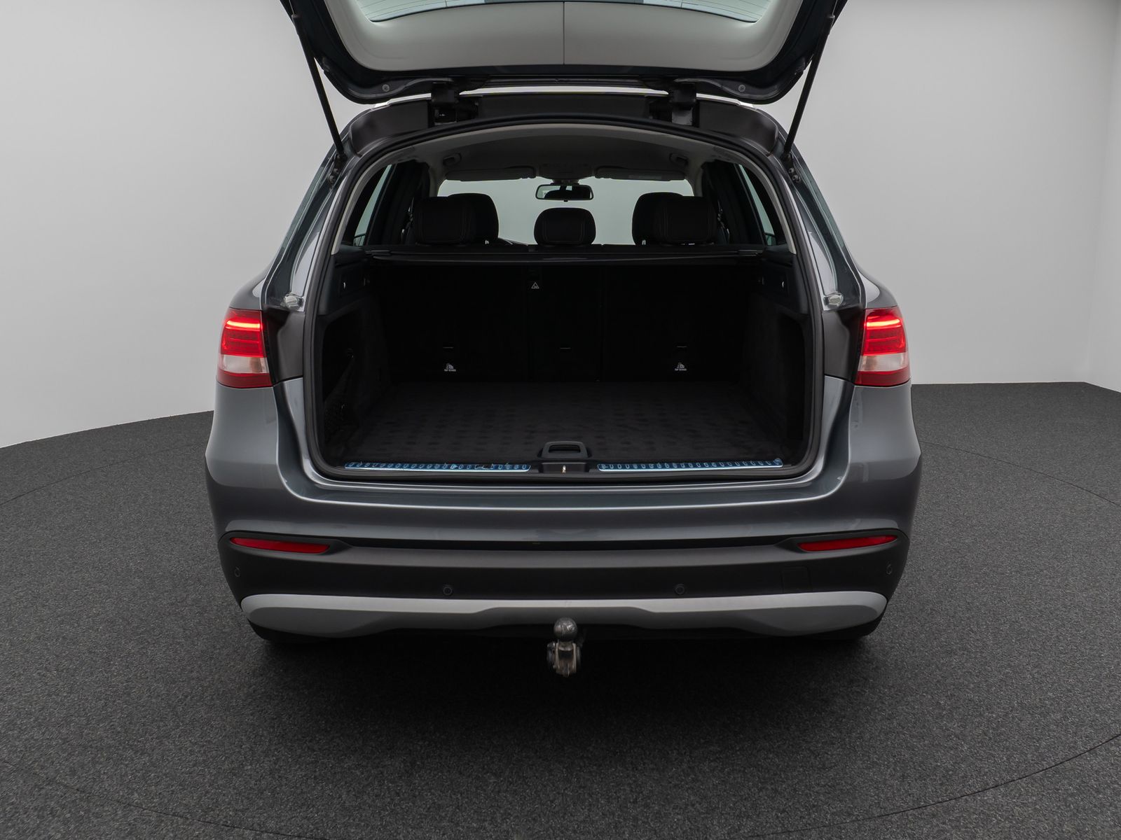 Fahrzeugabbildung Mercedes-Benz GLC 250 4Matic Kamera AHK Navi Sitzhzg