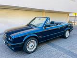 BMW E30 Cabriolet Oldtimer Mauritiusblau V... - BMW 318 aus 1992