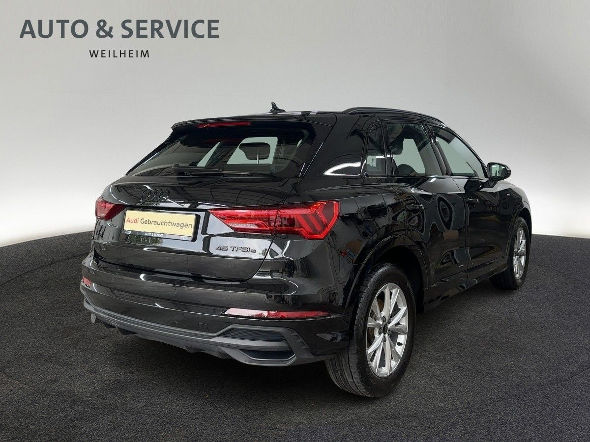 Audi Q3 S line 45 TFSI e S tronic Matrix Sonos imagem 3