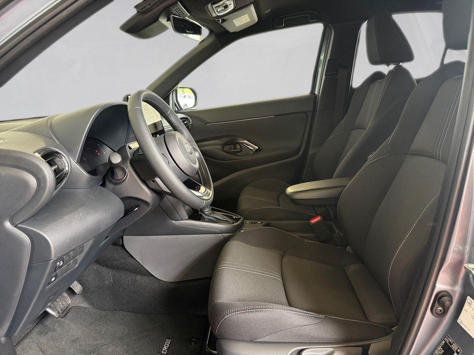 Fahrzeugabbildung Toyota Yaris Cross Teamplayer 1.5-l-Hybrid EPH,