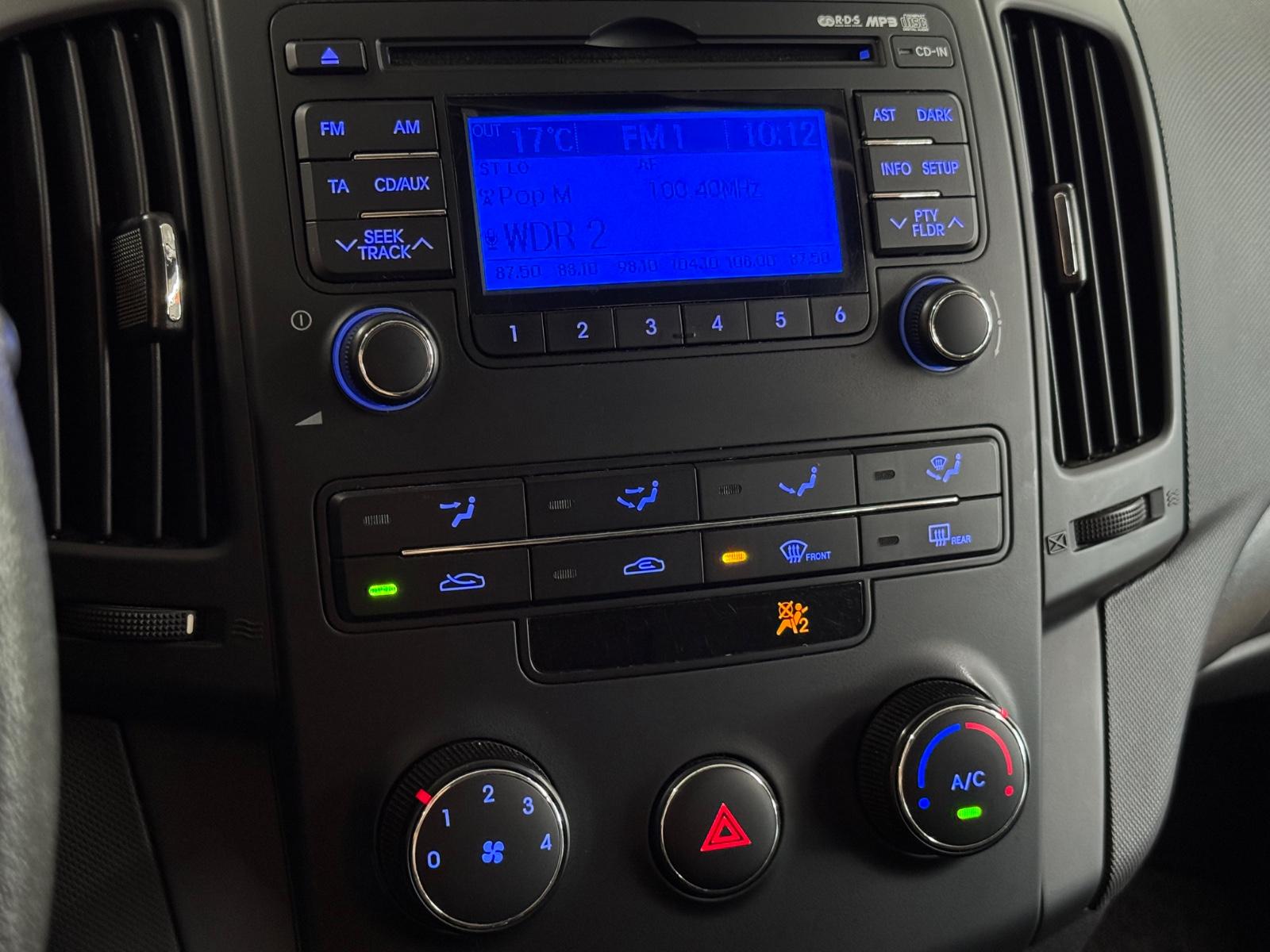 Hyundai i30 2012 — photo 16