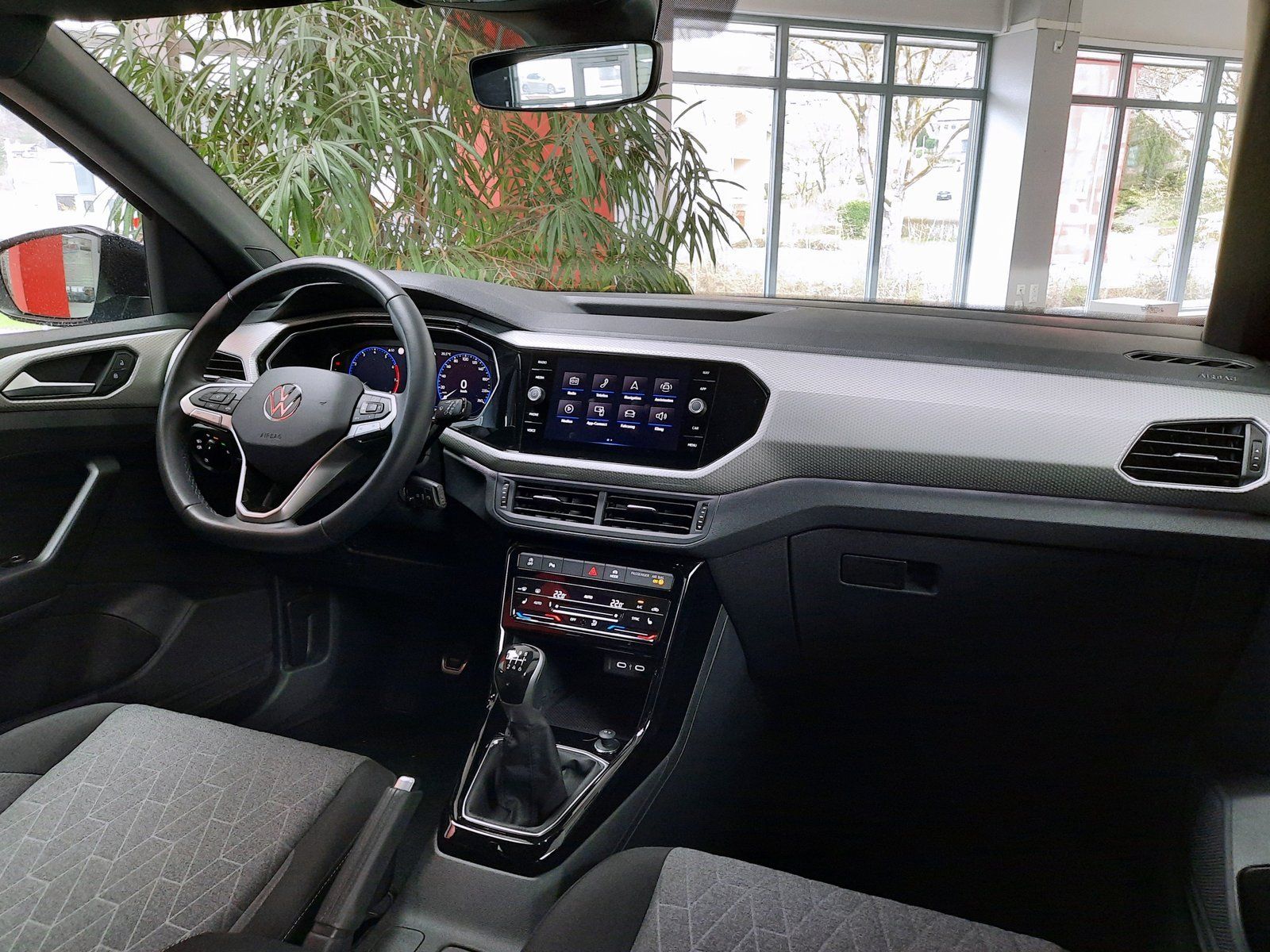 Fahrzeugabbildung Volkswagen T-Cross Move TSI *AHK*Cam*Navi*LED*PDC*Sitzhzg*