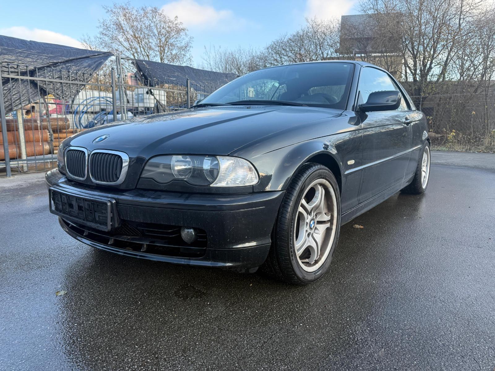 BMW 318i Cabriolet°LEDER°HARDTOP°SHZ°8-FACH°KLIMA°