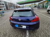 Volkswagen Scirocco 1.4 TSI BlueMotion Technology - - mit Benzin-Antrieb: Coupe, Violett, Ambiente-Beleuchtung