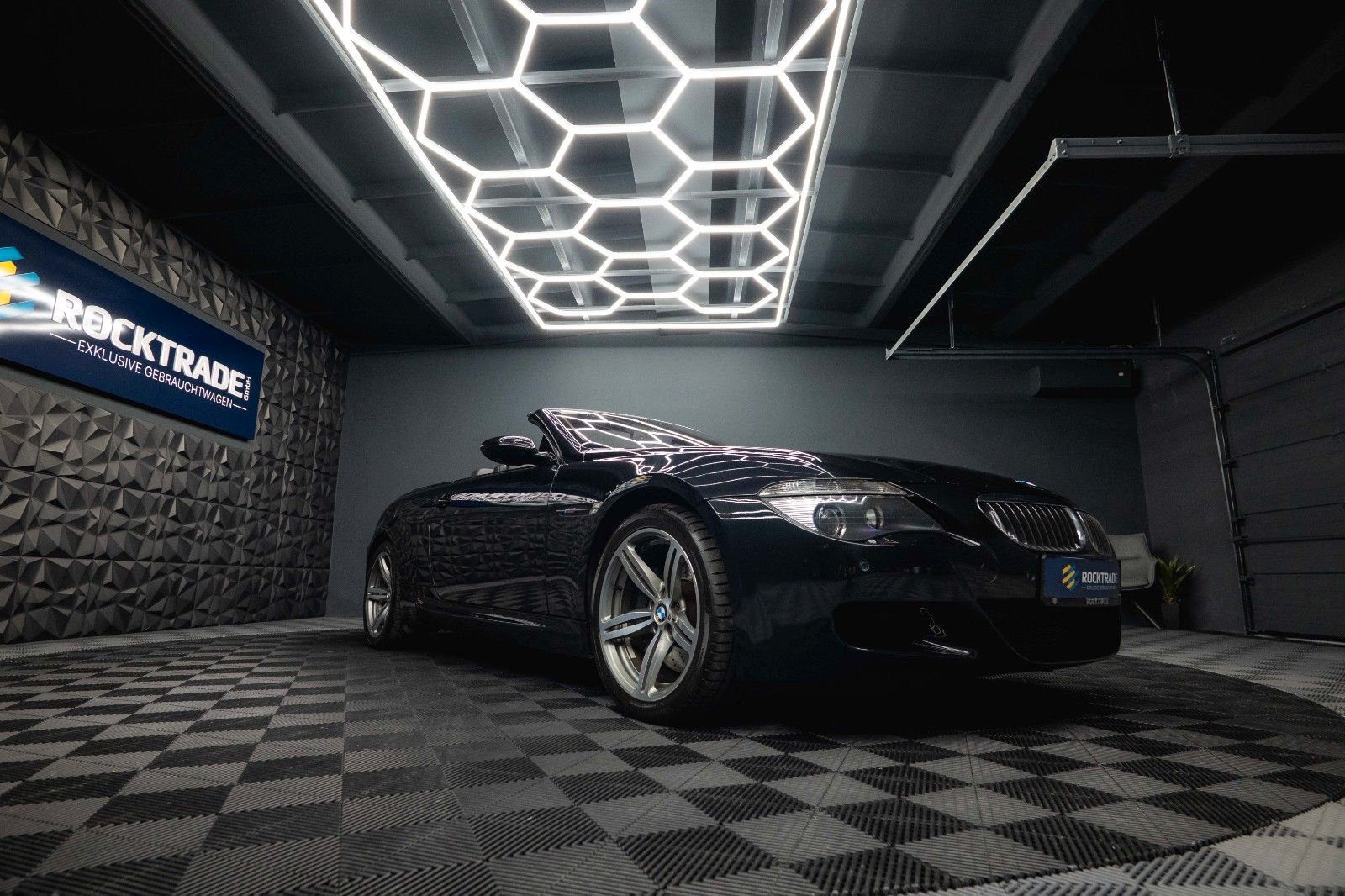 Fahrzeugabbildung BMW M6 Cabrio 5.0 V10 SMG Carbon *Head Up*Bi-Xenon*