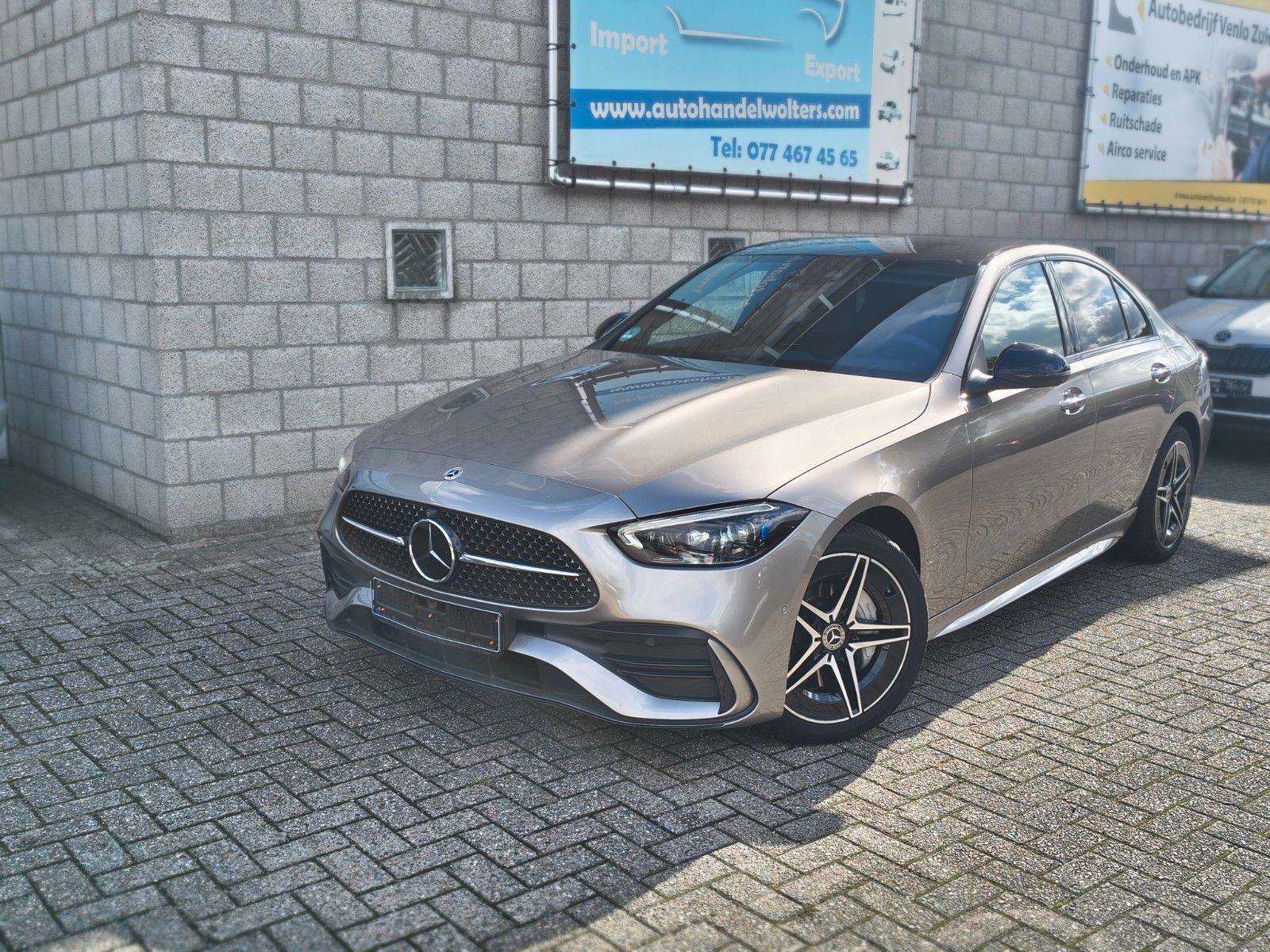 Mercedes-Benz C 300e AMG Line PHEV Panodach imagem 2