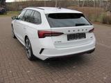 Skoda Octavia 2.0 TSI DSG RS AHK Matrix Navi Facelift - Skoda Octavia mit Benzin-Antrieb: RS