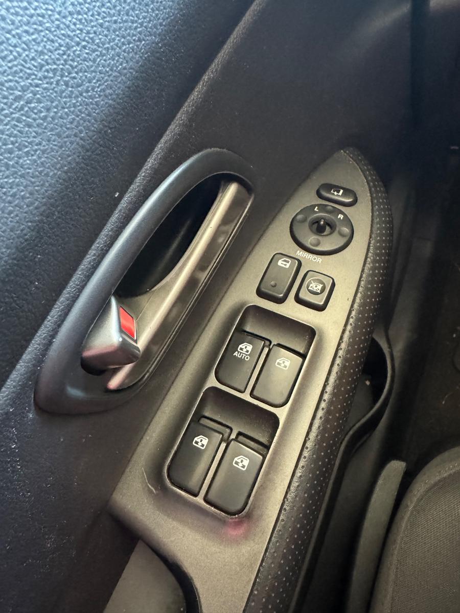 Kia Carens 2006 — photo 9