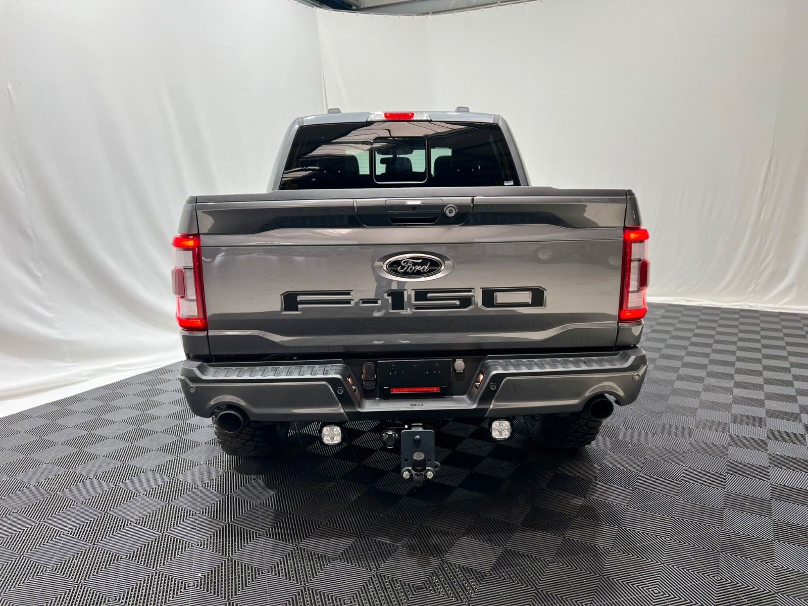 Fahrzeugabbildung Ford F-150 Lariat 5.0L V8 SC 5,5" Black Ed. RTR Ed.