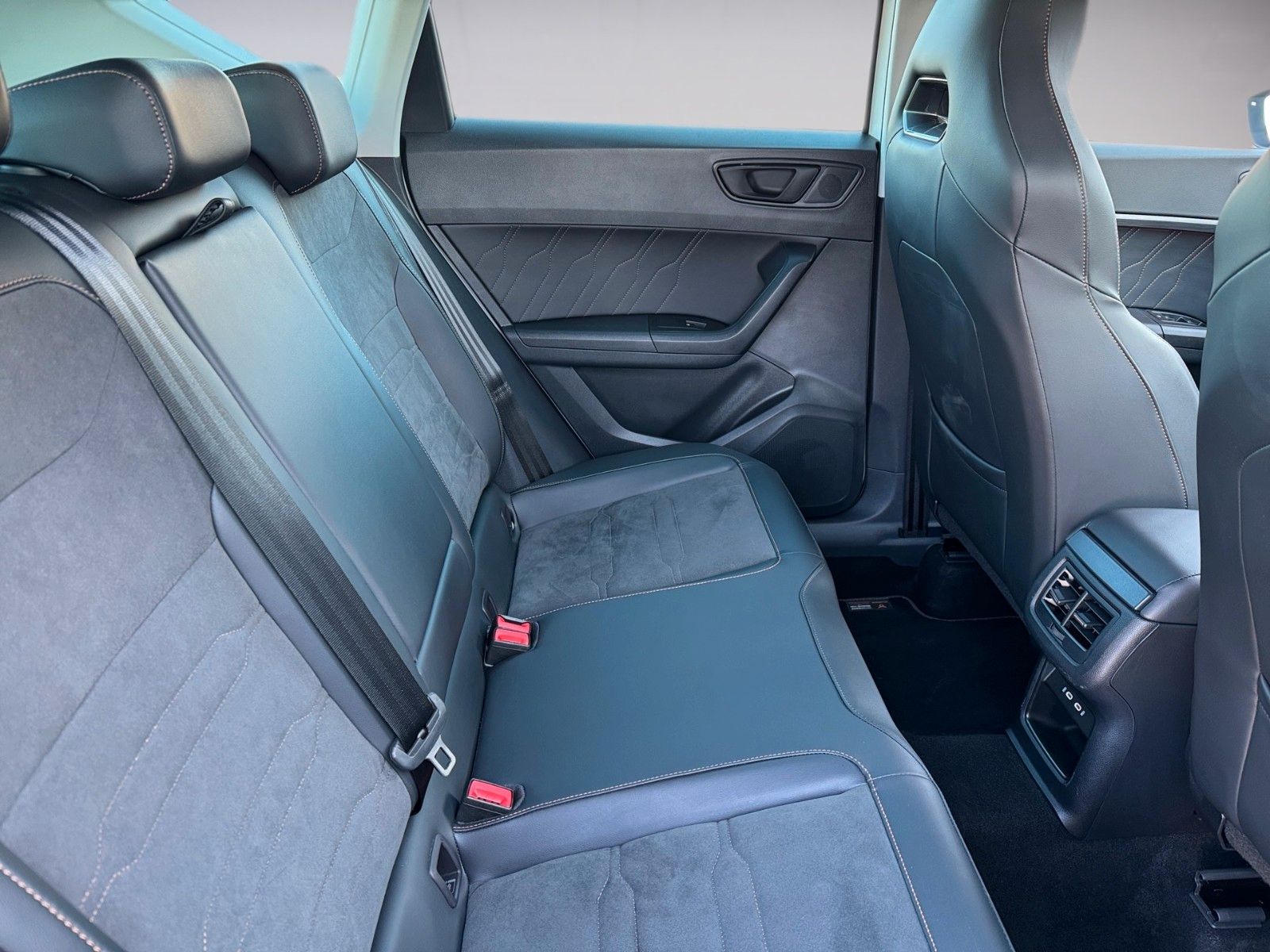 Fahrzeugabbildung CUPRA Ateca 1.5 TSI