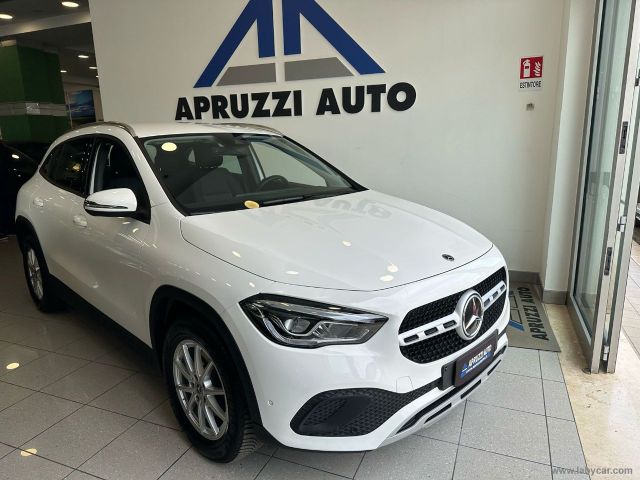 Mercedes-Benz MERCEDES-BENZ GLA 200 d Automatic Business