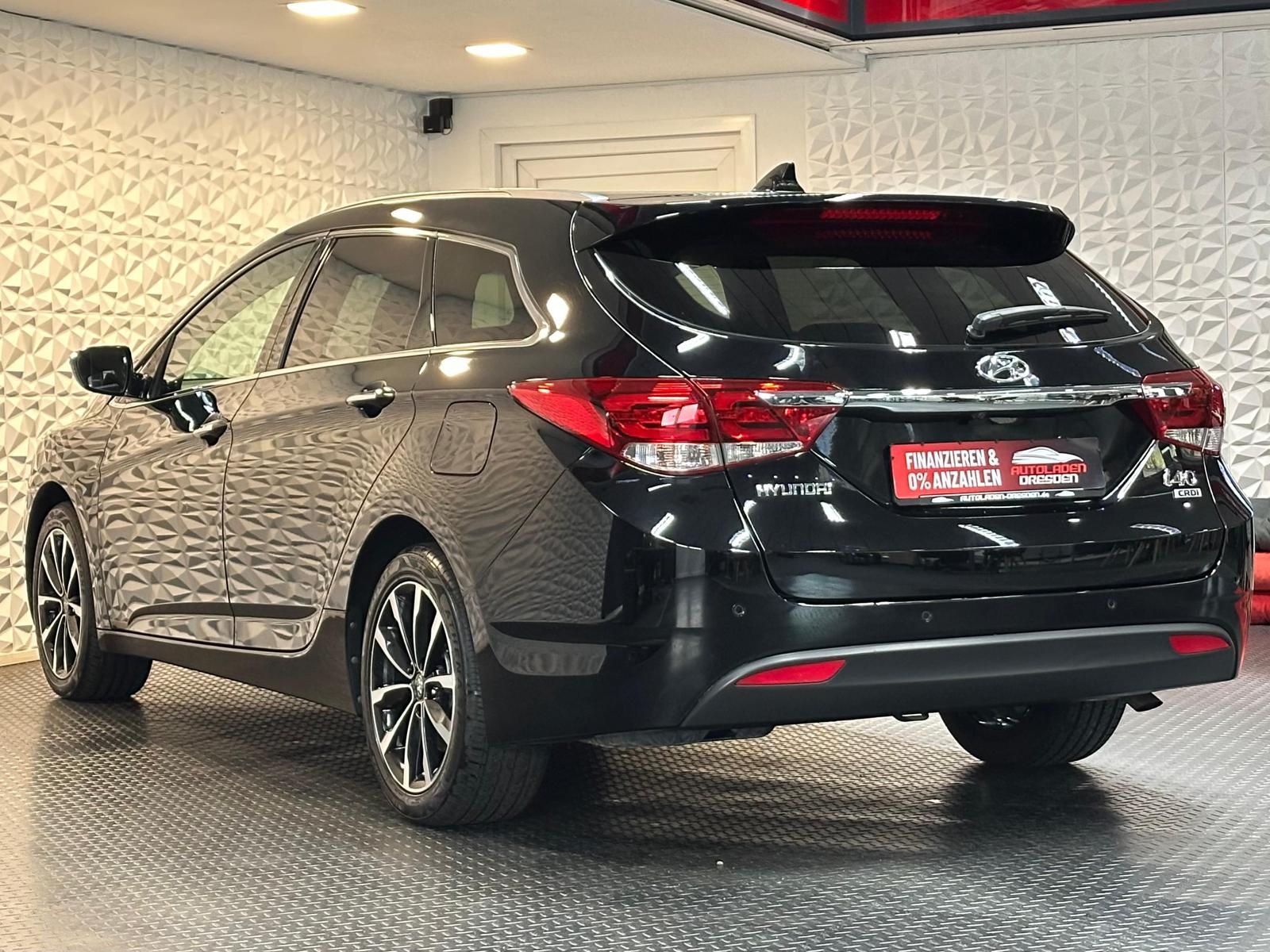 HYUNDAI i40 1.6CRDi SPACE* SHZ#LH#TEMPO#NAVI#PDC#CAM#DAB - Image 5