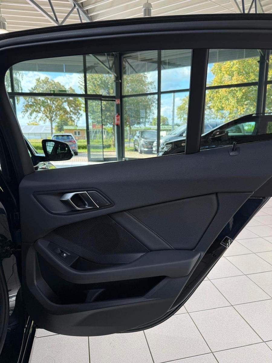 BMW 116 i Sport Line /LED / Live Cockpit /, миниатюра 27