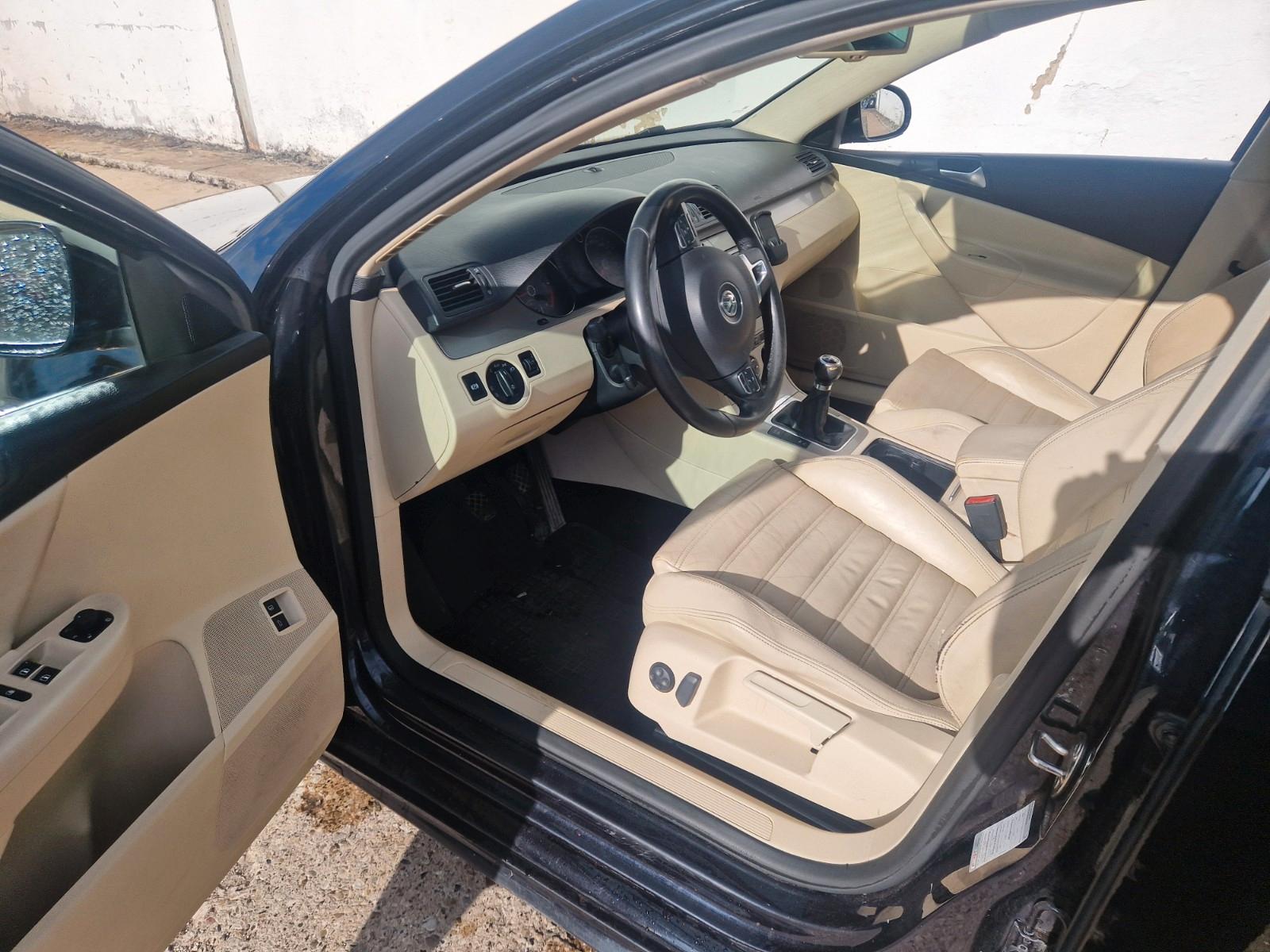 Volkswagen Passat 2009 — photo 11