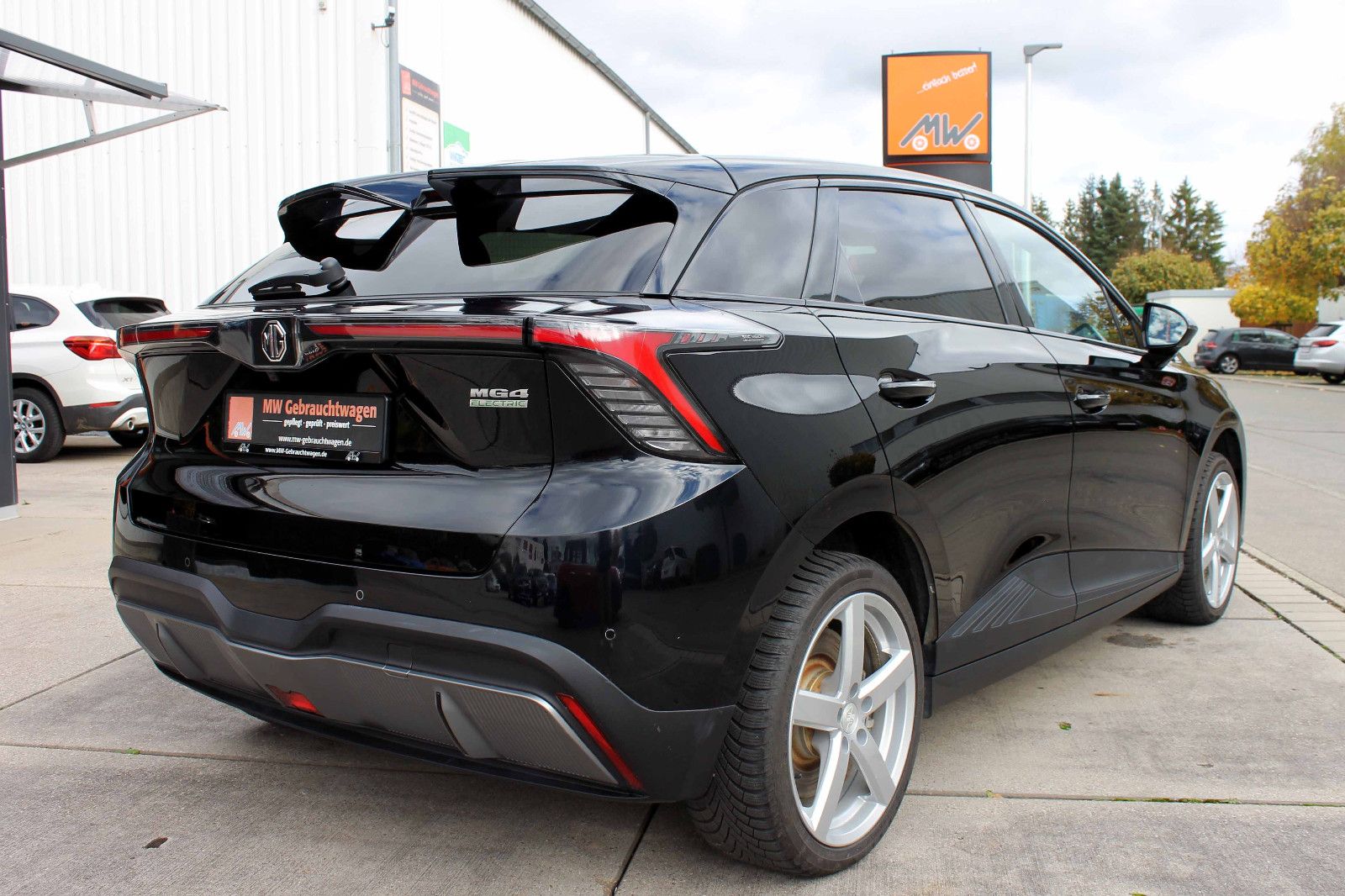 Fahrzeugabbildung MG MG4 Trophy 77kWh bis 520km RW, ACC 360° LED BT