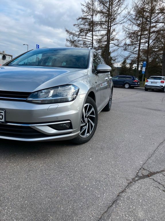 Image of Volkswagen Golf